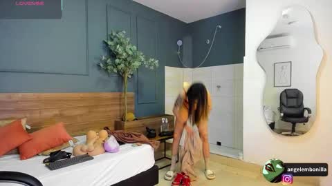 Megan    630  1330 -5 online show from November 4, 2025, 12:15 pm