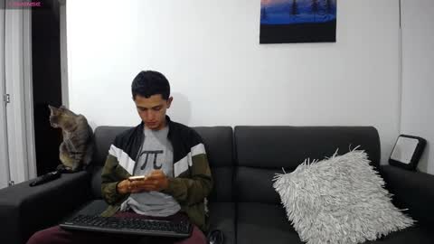 Snapshot of fallgays chatting on February 23, 2025, 12:41 am FallGays online show from February 23, 2025, 12:41 am