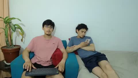 FallGays online show from April 7, 2026, 2:23 am