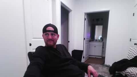 Daddy online show from November 20, 2025, 10:37 am