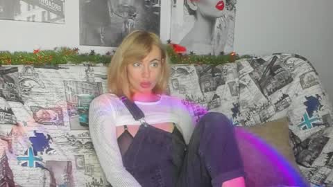 Snapshot of fancy__nancy chatting on December 23, 2024, 7:38 am Nancy online show from December 23, 2024, 7:38 am