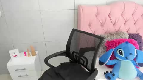 FANNY online show from December 2, 2025, 1:22 am