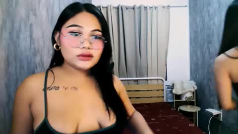 fantastic_kim online show from March 21, 2026, 1:05 pm