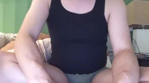 fantasticbake1 online show from October 5, 2025, 2:32 am