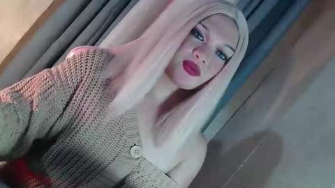 DANIELLA - DONT FORGET TO GIVE ME A THUMBSU UP online show from March 3, 2026, 2:23 pm