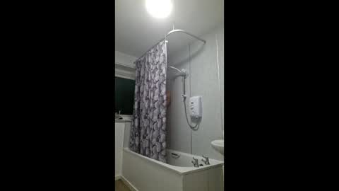 fantasyforcurves69 online show from April 17, 2026, 11:41 pm