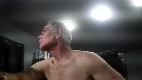 fantasyresort online show from November 30, 2025, 4:38 am