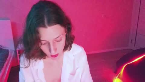 Kira online show from January 7, 2026, 1:19 am