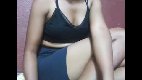 farantsaaly1 online show from December 22, 2025, 5:21 pm