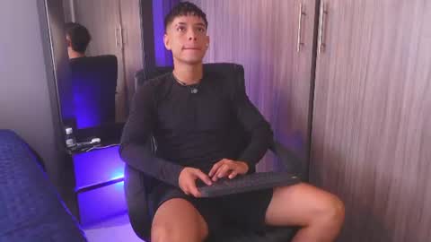 farid_jake_ online show from June 10, 2026, 4:06 pm