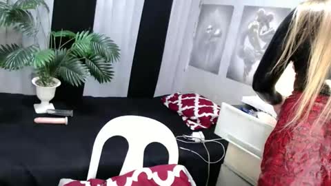 vana online show from March 10, 2026, 6:57 pm