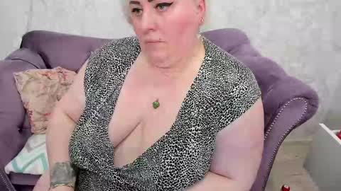 fashiona online show from February 6, 2025, 12:22 am