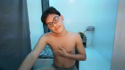 fastfucker_22 online show from March 9, 2025, 1:26 pm