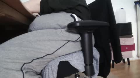 Fat Bernd online show from February 16, 2025, 3:27 pm