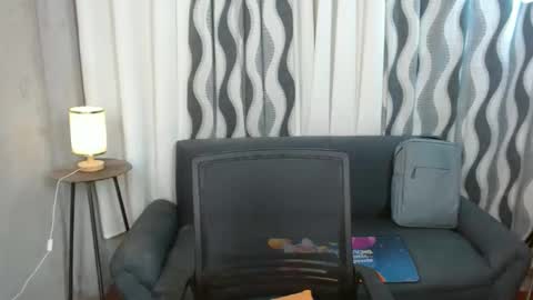 Snapshot of fatlucy chatting on February 10, 2025, 4:30 am Fatlucy online show from February 10, 2025, 4:30 am