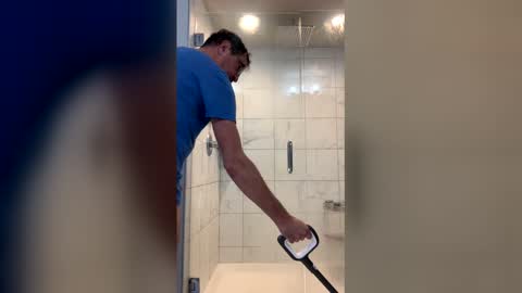 Snapshot of fatnine32 chatting on April 4, 2026, 2:58 pm fatnine32 online show from April 4, 2026, 2:58 pm