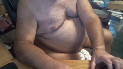 Snapshot of fattboy325 chatting on September 25, 2025, 5:05 pm fattboy325 online show from September 25, 2025, 5:05 pm
