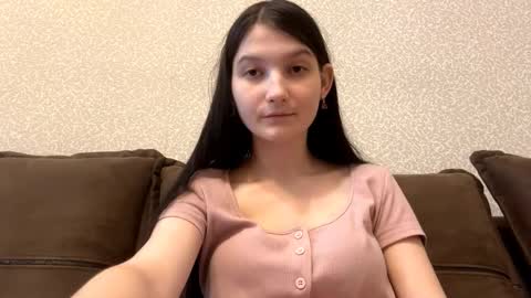 Aurora 18yo online show from February 12, 2026, 8:09 am
