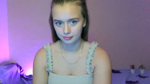 Snapshot of favorite_lovely_geneva chatting on February 15, 2025, 12:43 pm Jasminefeelings online show from February 15, 2025, 12:43 pm