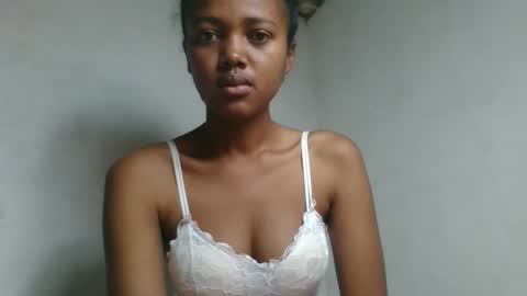 fayence09 online show from October 2, 2025, 2:29 am