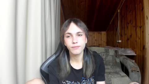 Snapshot of fcherthth chatting on January 21, 2025, 8:32 pm Mark online show from January 21, 2025, 8:32 pm