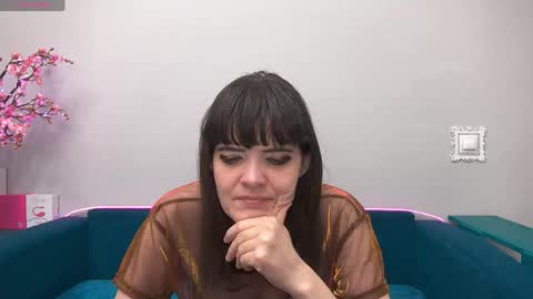 Snapshot of feelsgoodwoman chatting on May 8, 2026, 11:21 pm Laura online show from May 8, 2026, 11:21 pm