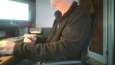 Snapshot of feet_fan69 chatting on December 2, 2024, 2:19 pm John Buck online show from December 2, 2024, 2:19 pm