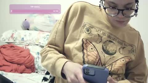 Soley online show from February 3, 2025, 2:14 am