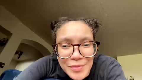 Soley online show from February 3, 2025, 7:52 pm