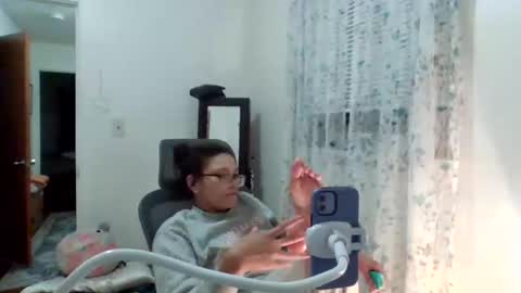 Soley online show from November 22, 2025, 4:00 am