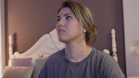 FeliciaKrige online show from January 22, 2025, 11:43 pm