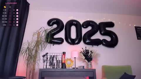 Fely online show from January 5, 2025, 9:47 pm