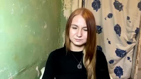 Lola online show from April 30, 2026, 8:57 pm