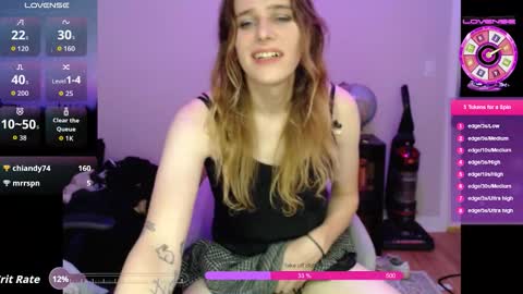 Snapshot of feliskatusgirl chatting on October 10, 2025, 9:36 pm Terra online show from October 10, 2025, 9:36 pm