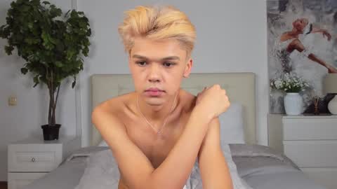 Felix online show from February 8, 2025, 9:57 pm