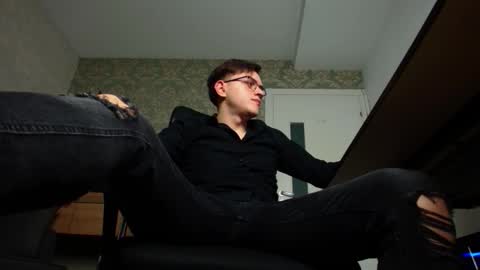 Snapshot of felixstark chatting on October 22, 2025, 4:35 am FelixStark online show from October 22, 2025, 4:35 am