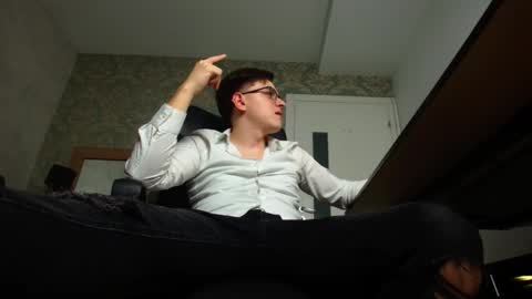 Snapshot of felixstark chatting on October 30, 2025, 5:35 pm FelixStark online show from October 30, 2025, 5:35 pm