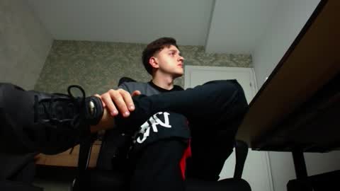 Snapshot of felixstark chatting on November 5, 2025, 5:29 am FelixStark online show from November 5, 2025, 5:29 am