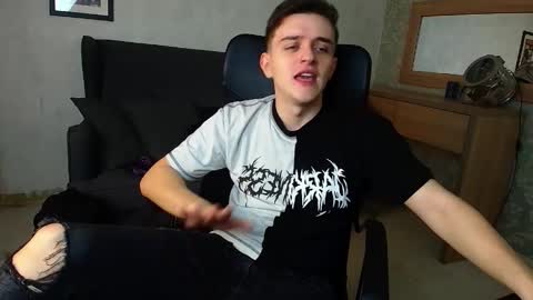 Snapshot of felixstark chatting on November 26, 2025, 5:19 am FelixStark online show from November 26, 2025, 5:19 am