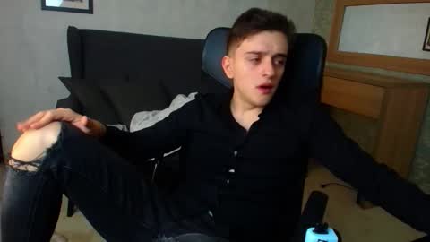 Snapshot of felixstark chatting on November 29, 2025, 5:21 am FelixStark online show from November 29, 2025, 5:21 am