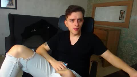 Snapshot of felixstark chatting on December 3, 2025, 4:53 am FelixStark online show from December 3, 2025, 4:53 am