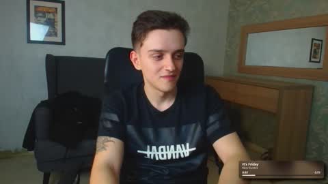 Snapshot of felixstark chatting on December 19, 2025, 5:42 pm FelixStark online show from December 19, 2025, 5:42 pm