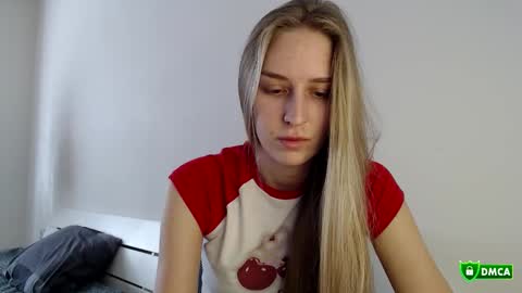 Femke online show from October 14, 2025, 11:33 am