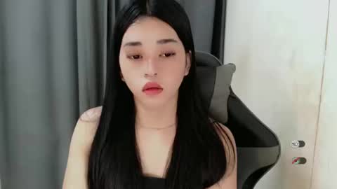 Snapshot of femylove chatting on February 1, 2025, 9:54 am YOUR BEAUTIFUL ASIANFHEMY online show from February 1, 2025, 9:54 am