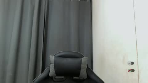 Snapshot of femylove chatting on February 8, 2025, 4:57 am YOUR BEAUTIFUL ASIANFHEMY online show from February 8, 2025, 4:57 am
