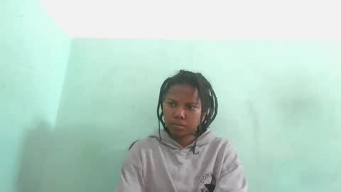 fenou122745 online show from October 8, 2025, 7:06 am