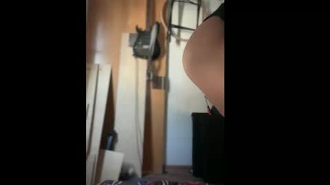 Snapshot of fer92400 chatting on March 7, 2026, 2:25 pm fer92400 online show from March 7, 2026, 2:25 pm