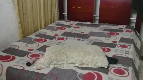 fer_luna online show from April 11, 2026, 10:41 am