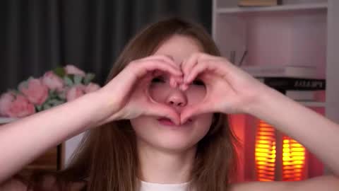 Snapshot of ferminapritchard chatting on November 9, 2025, 8:01 am Serenellayou can call me...Kisi kisi meow meow online show from November 9, 2025, 8:01 am