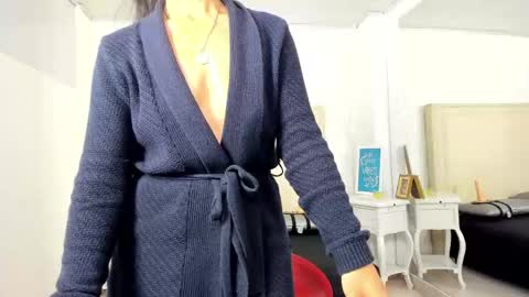 Fernanda  online show from May 7, 2026, 7:25 am
